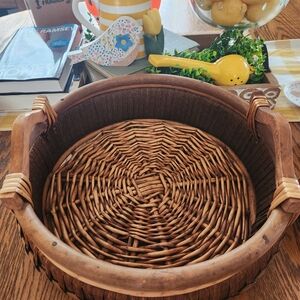 Round Woven Basket with Handles